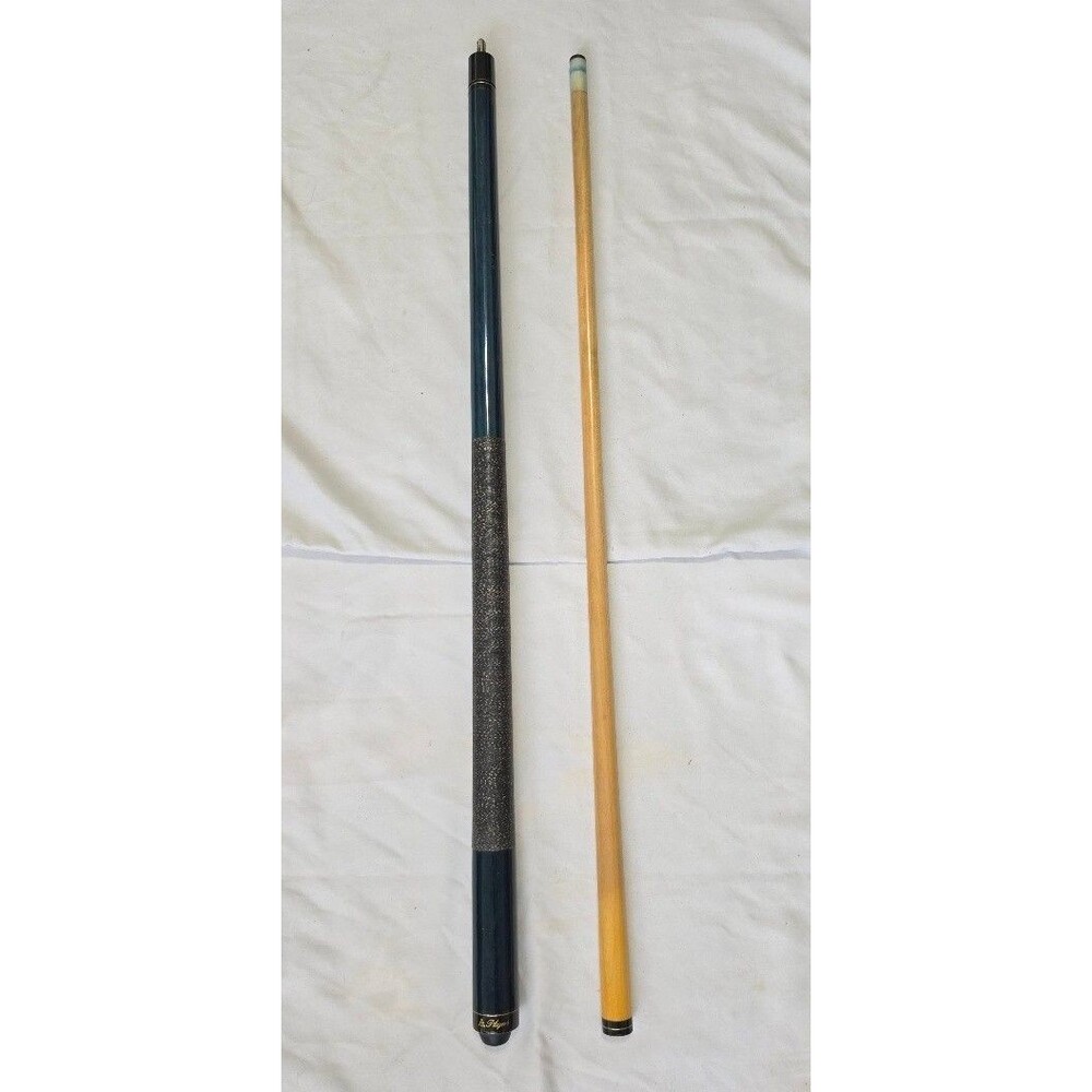 Vintage Players VIII 2-Piece Pool Cue Blue Stained Maple Black/White Linen Wrap